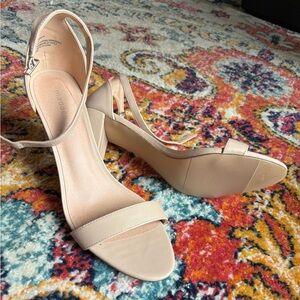 Madden Girl nude Beella open toe ankle strap chunky heel sandal sz 11